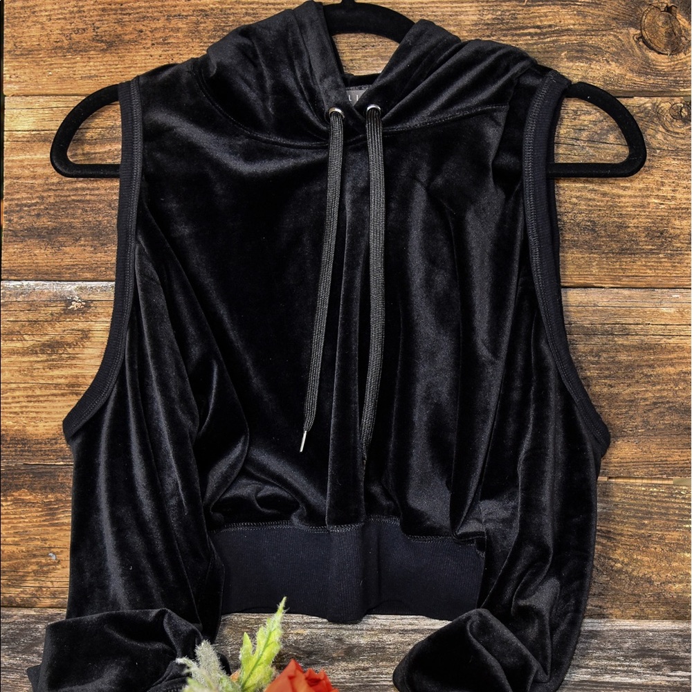 Highline Collective Black Velvet Cold shoulder Cropped Hoodie never worn size L